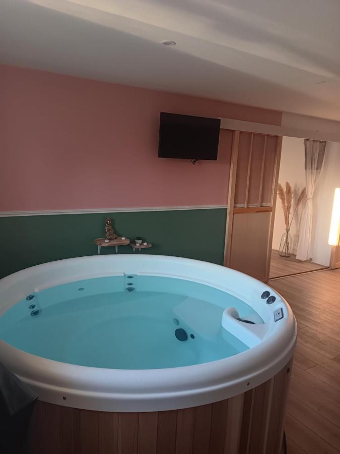 Gite Et Spa Au Secret Du Bonheur Hotel Pouilly-sur-Serre Eksteriør billede