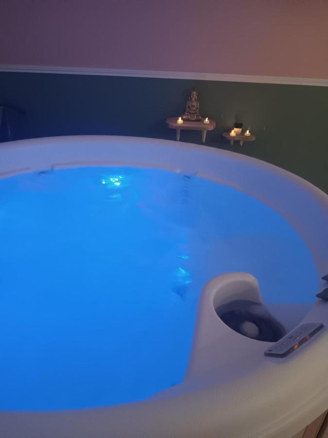 Gite Et Spa Au Secret Du Bonheur Hotel Pouilly-sur-Serre Eksteriør billede